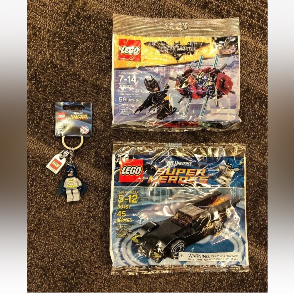New. LEGO BATMAN DC UNIVERSE SUPER HEROES 2 POLY BAGS + Keychain 30161 30522